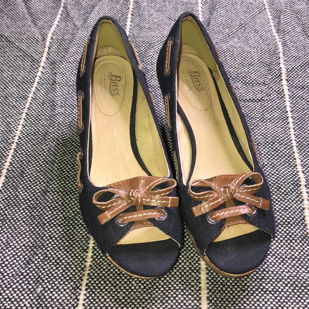 Cute Bass Wedges size 5 1/2